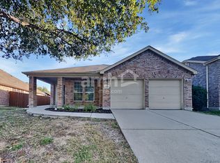 1529 Cardinal Way, Aubrey, TX 76227