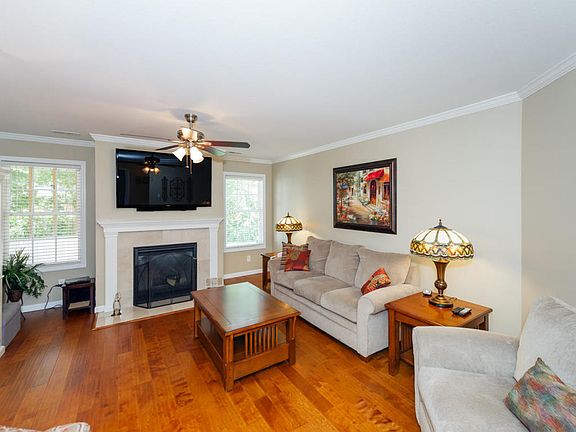 4th image of 4426 Amston Dr