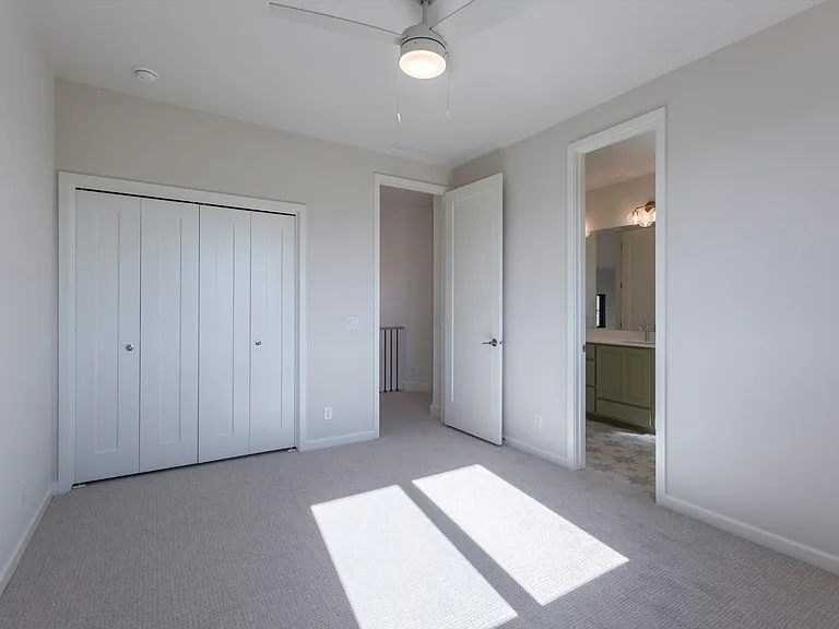 21911 Parkview Dr — Photo 48