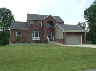 1575 Hiller Rd, West Bloomfield, MI 48324