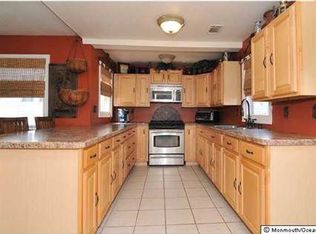 32 Pacific Blvd, Keyport, NJ 07735