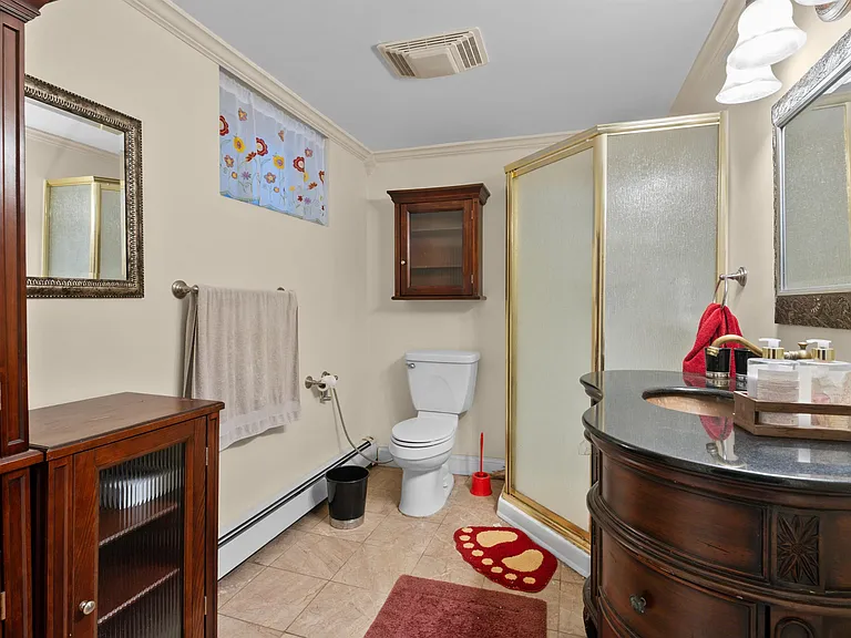19 Hawthorne Ave #1 — Photo 20