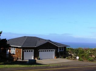 1006 Hillsdale St W, Tillamook, OR 97141