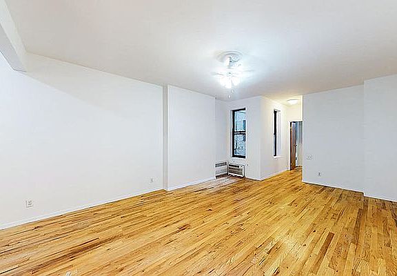 3rd image of 164 E 90th St APT 1RE