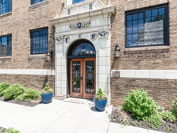 3rd image of 5347 N College Ave APT 210
