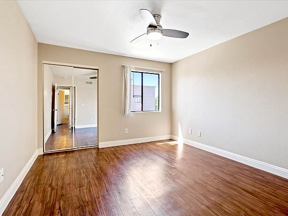 3rd image of 5154 S Jones Blvd Unit 203