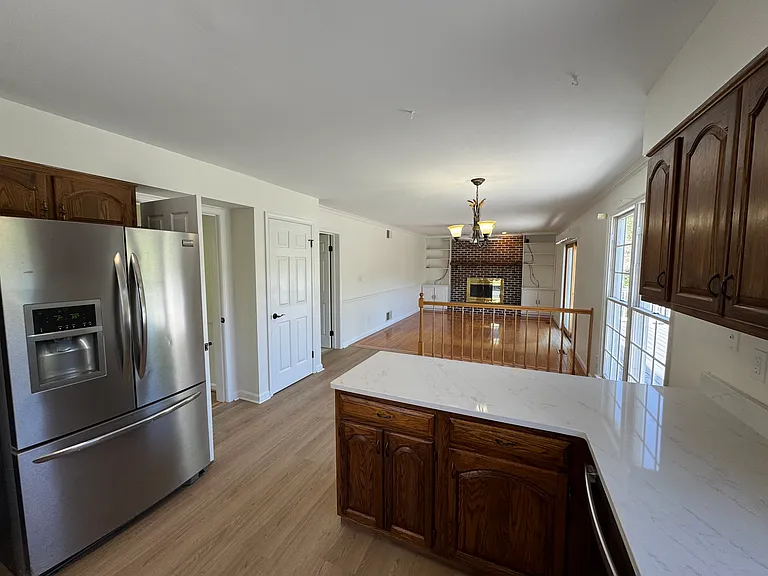 2335 Elderberry Ln — Photo 10