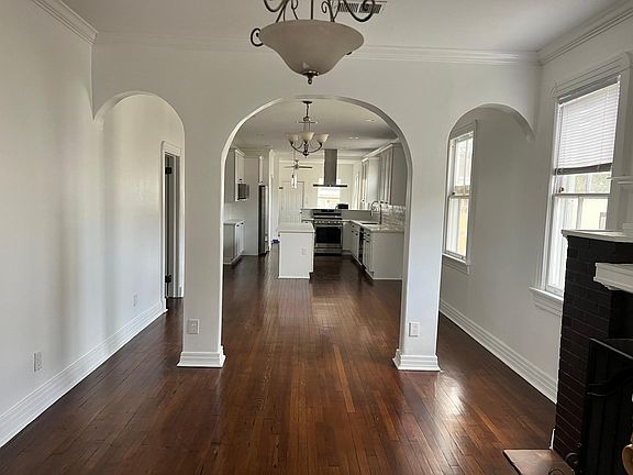 3rd image of 3518 Franklin Ave