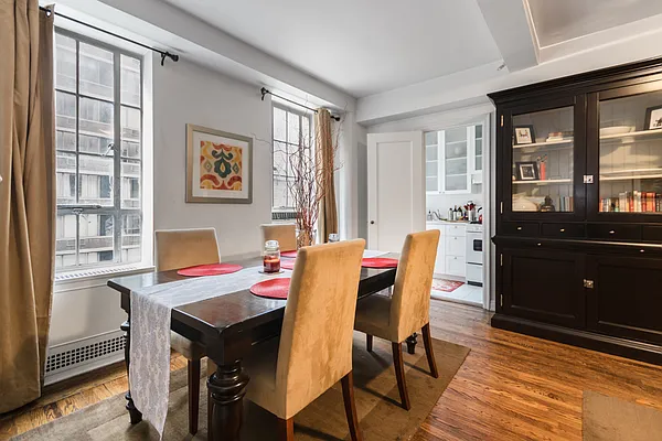 Rented by Bond New York | media 25