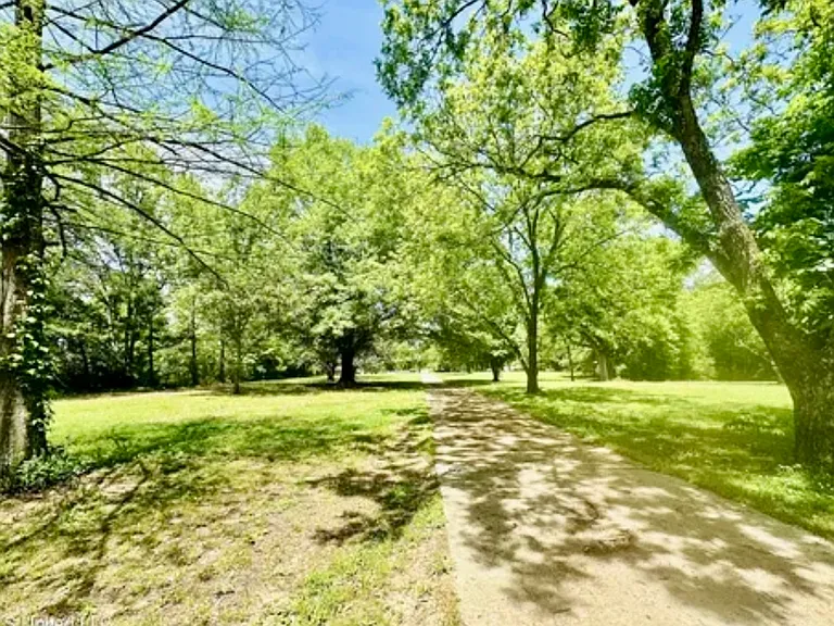 4697 Pleasant Hill Rd — Photo 10