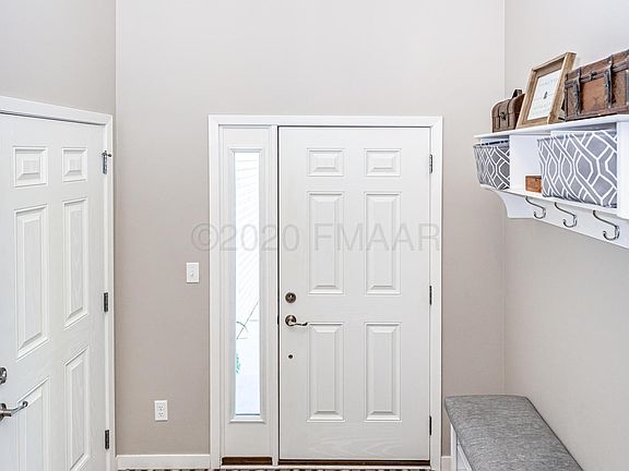 3rd image of 1263 5th St NW
