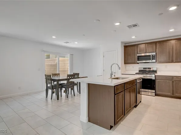 323 Bay Village Pl, Henderson, NV 89011