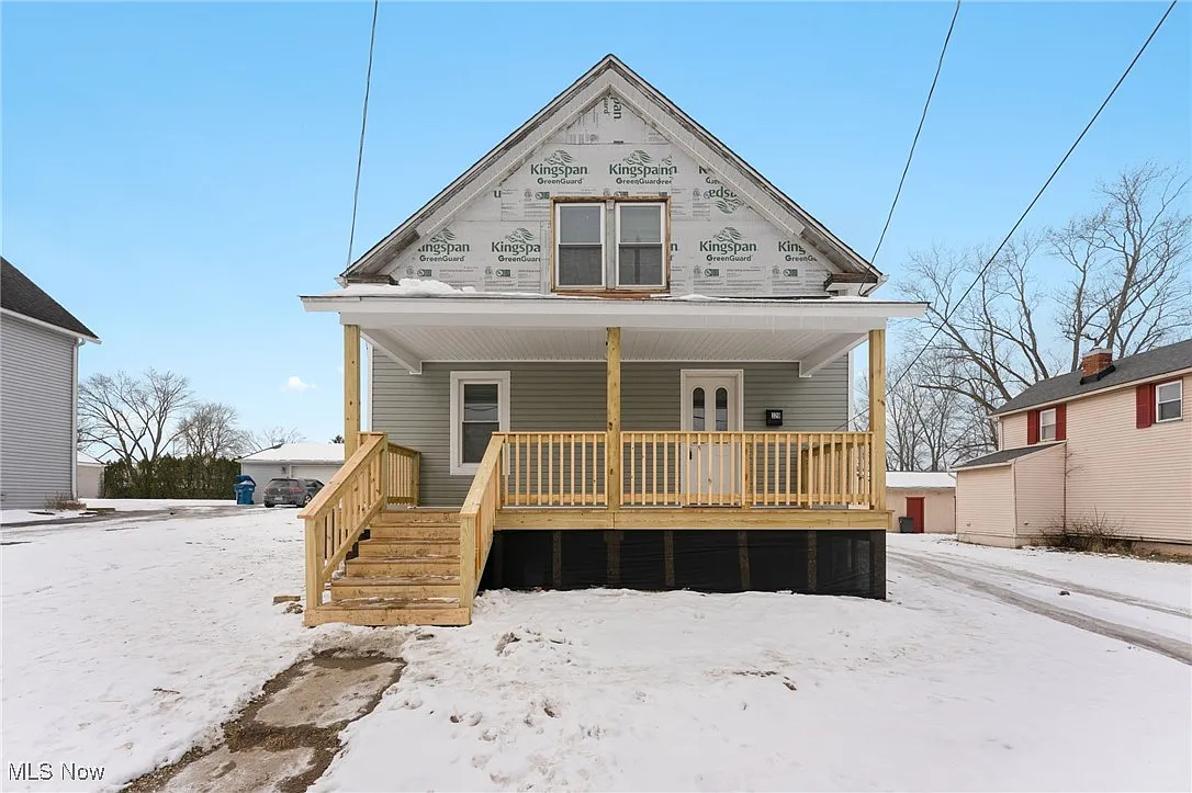 320 Jackson St photo 1