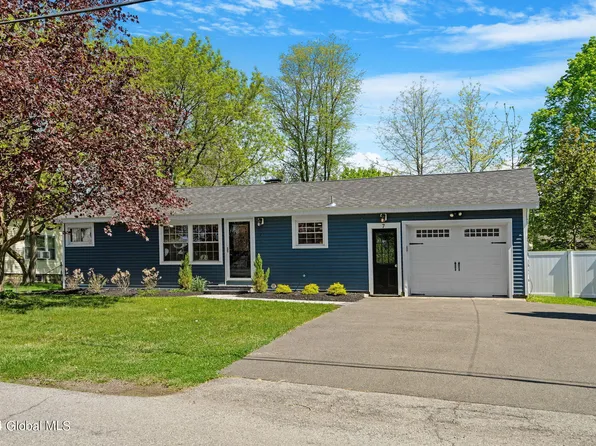 7 Edgewood Street, Guilderland, NY 12084