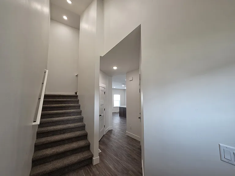 4597 Kapono Ct — Photo 2
