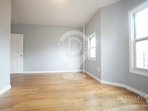 620 Beverley Road image 10 of 17