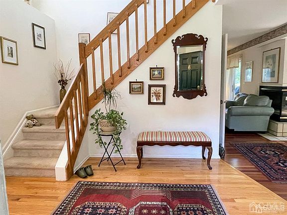 2nd image of 19 Shinnecock Ct