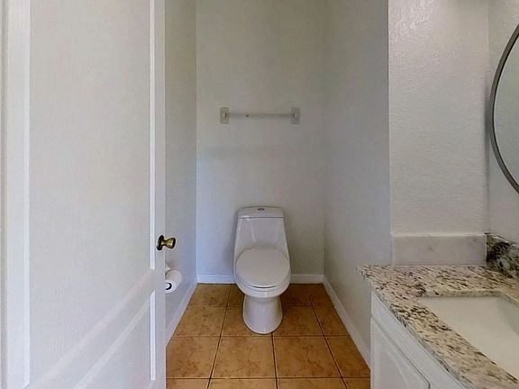 4th image of 703 Bluebill Pl #A