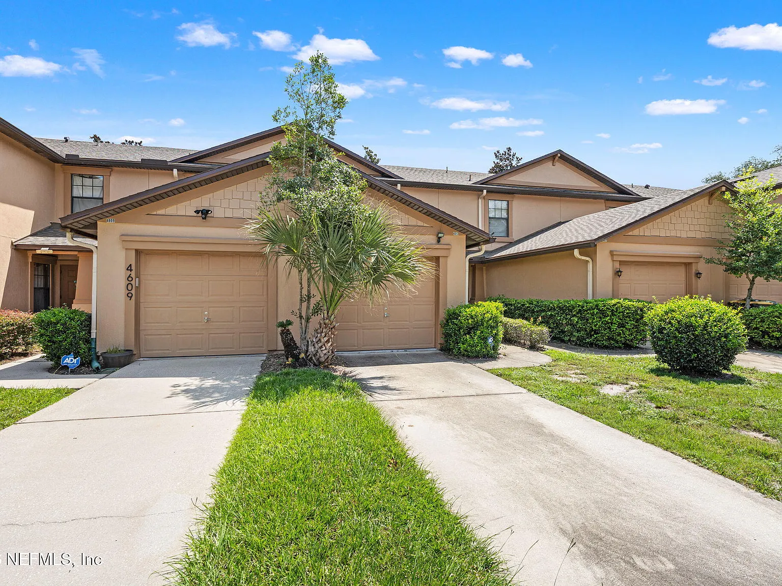 2 bed, 2.5 bath, 1176 sqft, $1,450 — Photo 1