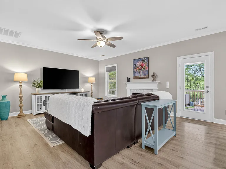 313 Laurel Oaks Dr — Photo 17
