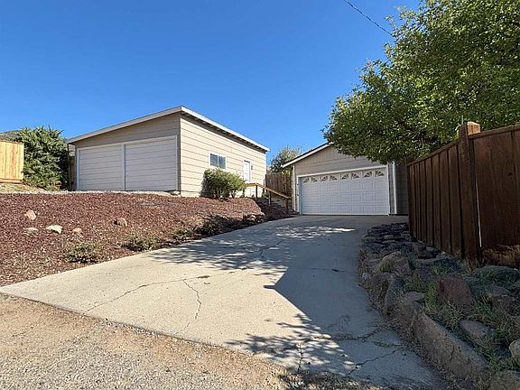 3rd image of 415 Wetzel Way