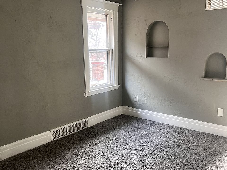 2nd image of 1176 Coolidge Hwy #1