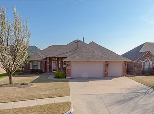 1924 Napa Valley Rd, Edmond, OK 73013