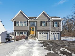 55 Greencourt St, Worcester, MA 01604