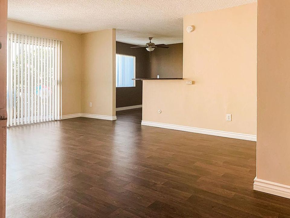 1st image of 8446 Parkway Dr