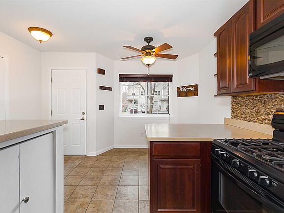 4th image of 223 Sterling Pl #1