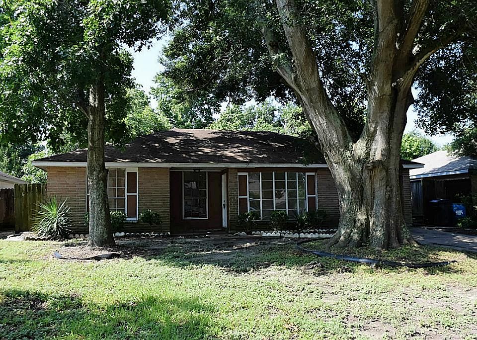 1st image of 4935 Glenridge Ln