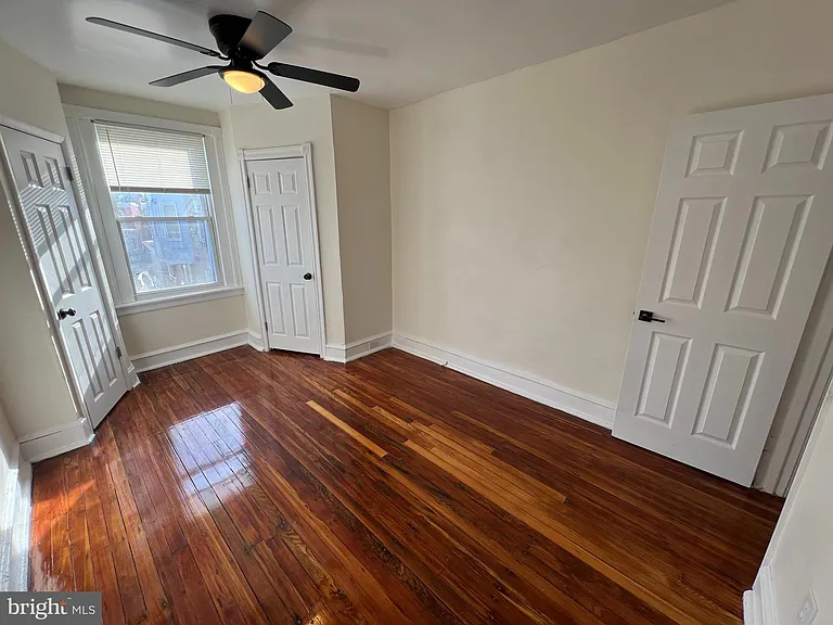 254 W Sheldon St — Photo 13