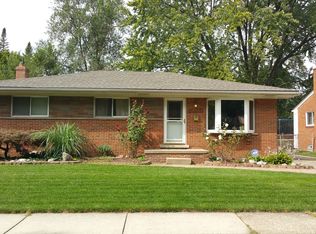 26407 Wexford Rd, Warren, MI 48091