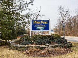 726 Hewitt Ln, New Windsor, NY 12553