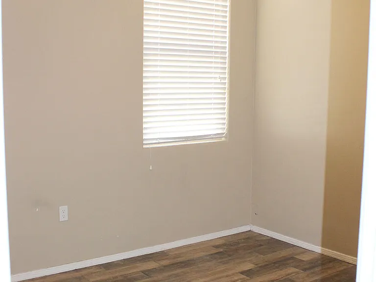 853 Blue Park Ave — Photo 17