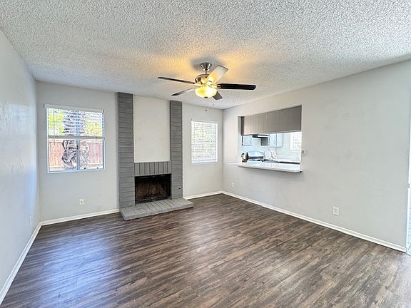 3rd image of 2729 Amberwood Dr