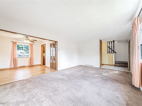 4th image of 864 Pelley Dr