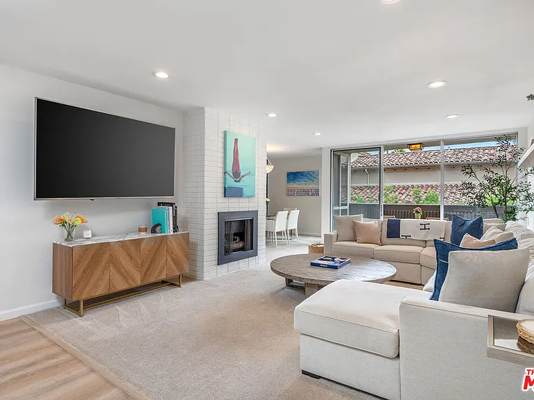 809 S Bundy Dr #205 — Photo 1