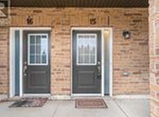 42 W Acres Cres E #15, Kitchener, ON N2N 3G8