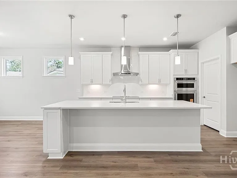 469 Monterey Loop — Photo 8