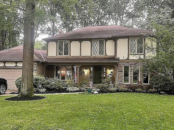 2nd image of 32312 Stoney Brook Dr