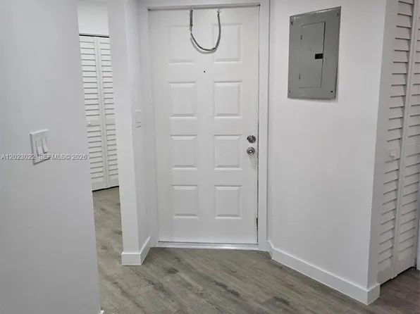 800 Independence Dr, Homestead, FL