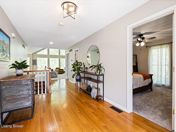 4th image of 170 Hidden Valley Dr