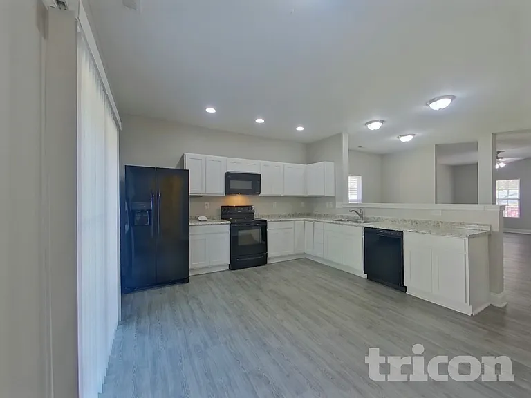 9225 Newfield St — Photo 5