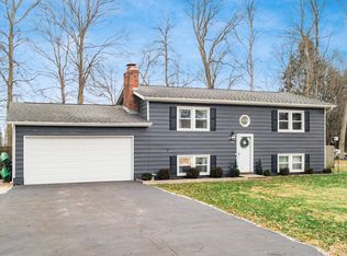 96 Aspen Ln SW, Pataskala, OH 43062