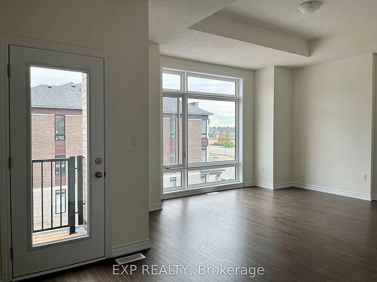 116 Blick Cres — Photo 16
