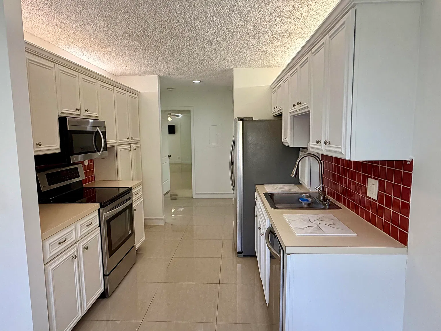 2 bed, 2.0 bath, 1106 sqft, $2,500 — Photo 3