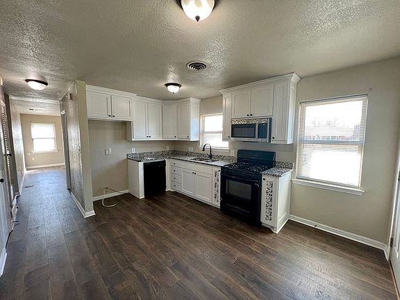 5th image of 415 Glenn Dr