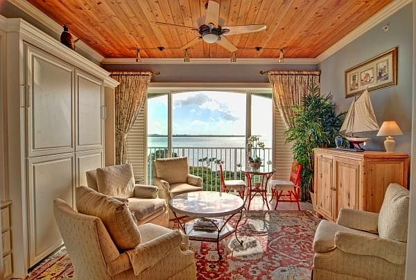 1st image of 25 Harbour Isle Drive W #Ph05