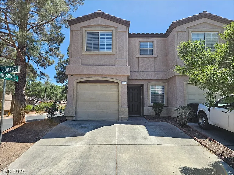 2521 Sierra Luna Ave #101 — Photo 2